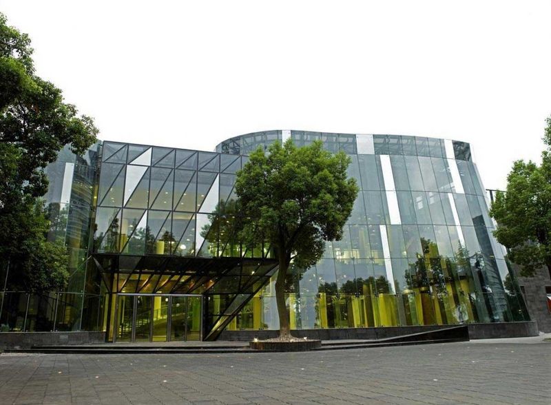 Museum of Contemporary Art (MOCA)