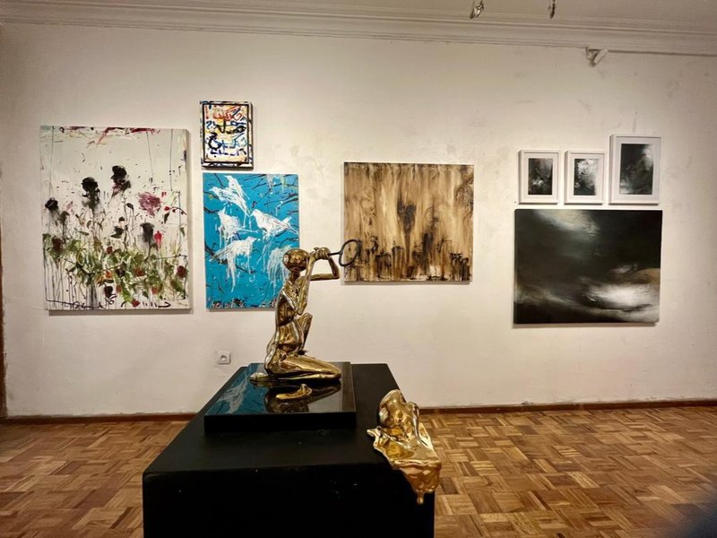 مزایده آثار هنری فضای معاصر آیریس, Installation view.