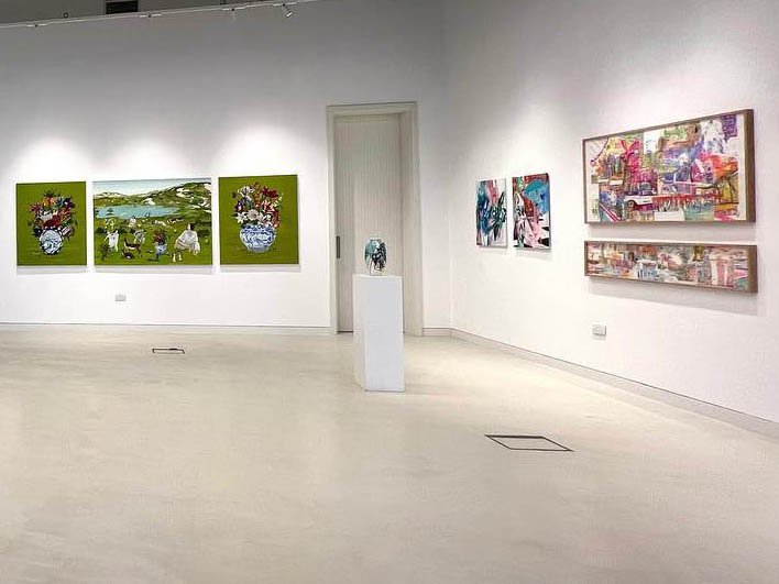 در خشک‌سالی، قافیه‌ها شکوفه می‌دهند، نمای چیدمان