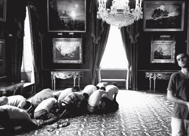 Reza Aramesh, Action 72, 2009