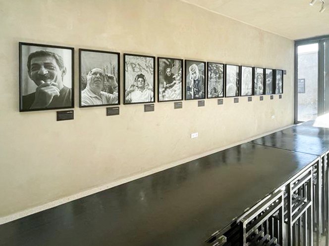 Mehrdad Oskouei Portraits, Installation view.