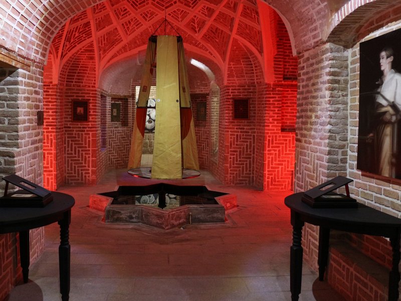 Tabriz _ Parallel Universe, Installation view.