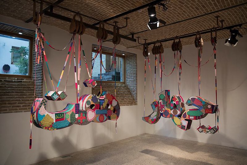 Haft Peykar, installation view