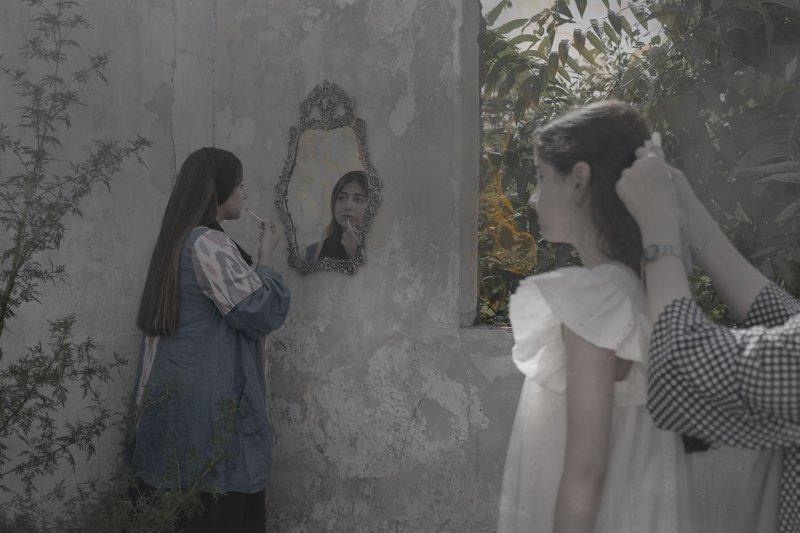 سارا ساسانی، بدون عنوان