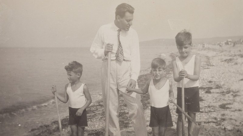 Lucian Freud's Recent Show: "The Painter and His Family"