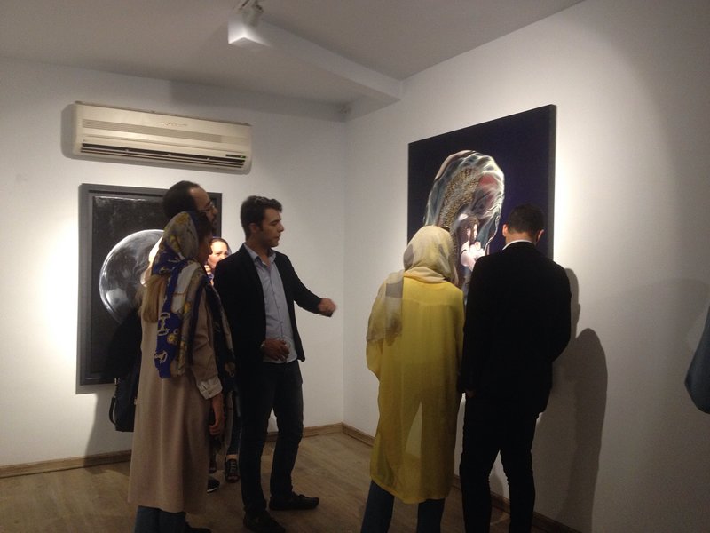 کورا بدن تو صحنه نبرد است، نمای چیدمان