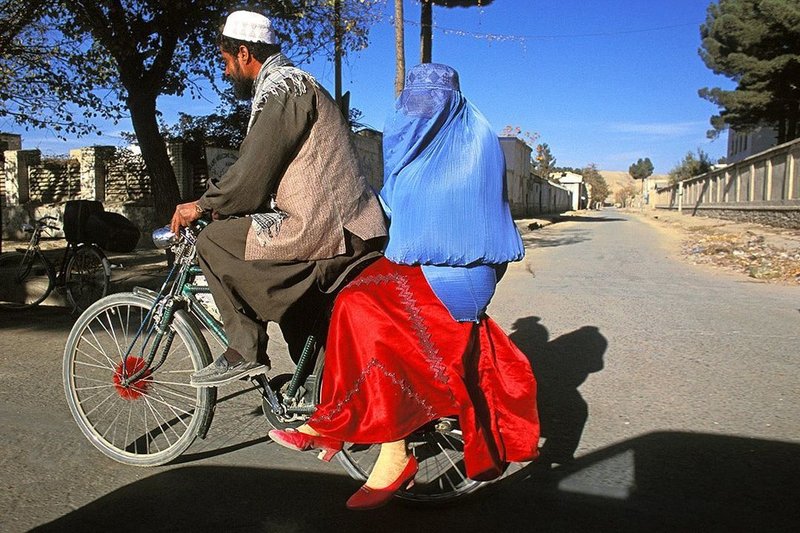 Alfred Yaghobzadeh, Untitled, 2001