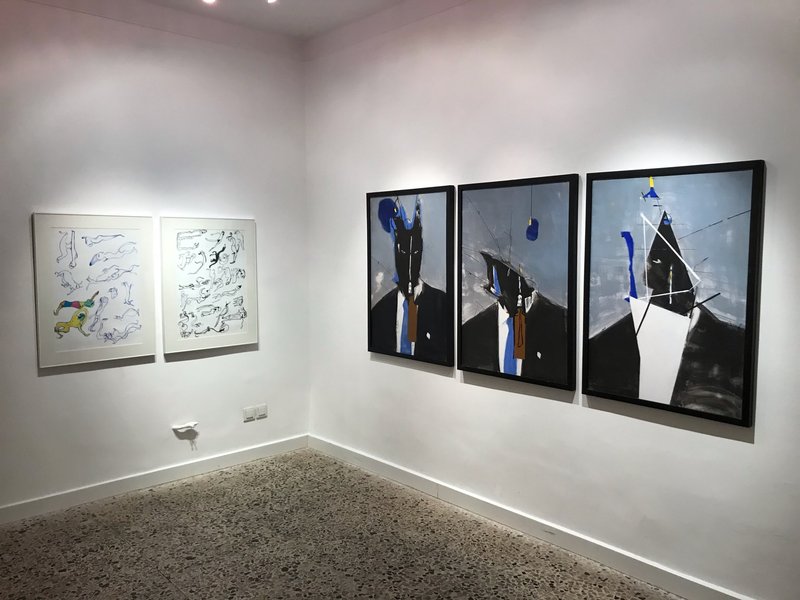 ساعتی با حشرات رقصان، نمای چیدمان