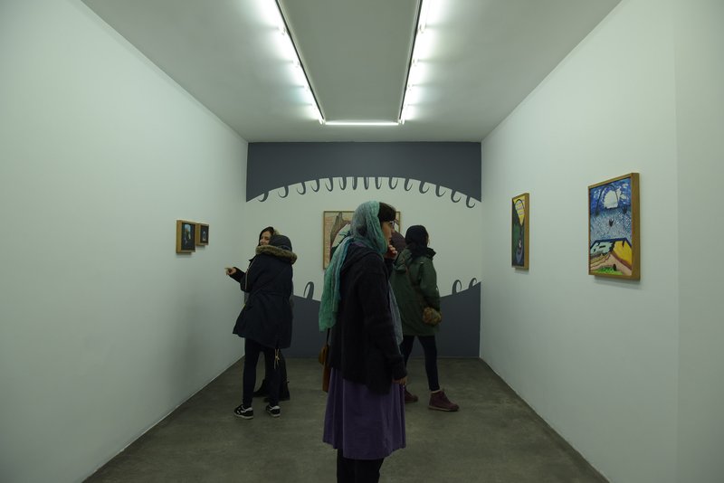 آبی کم‌رنگ، نمای چیدمان
