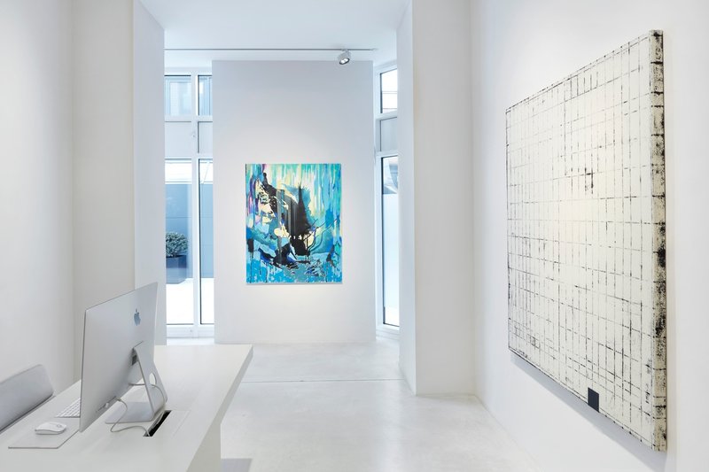 Heaven and Earth in One Stroke, installation view