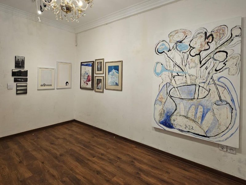 مزایده آثار هنری فضای معاصر آیریس, Installation view.