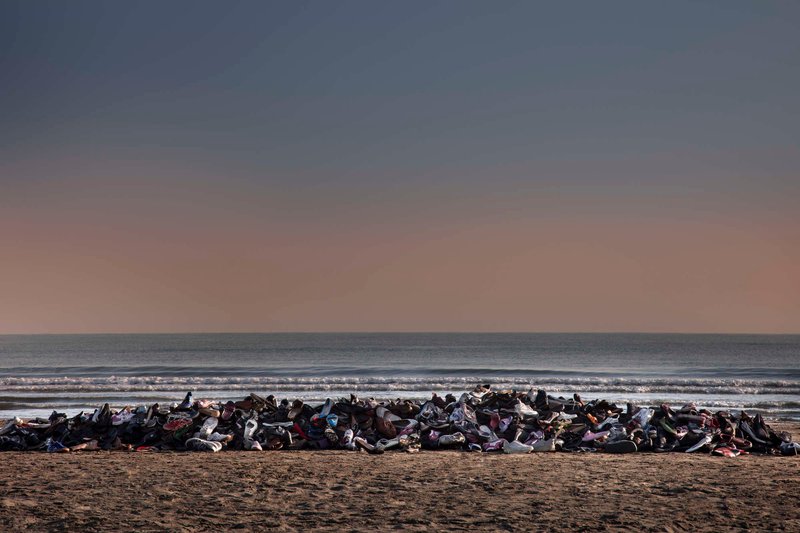 جلال سپهر، رنگ به مثابهی خاکستری، 1400