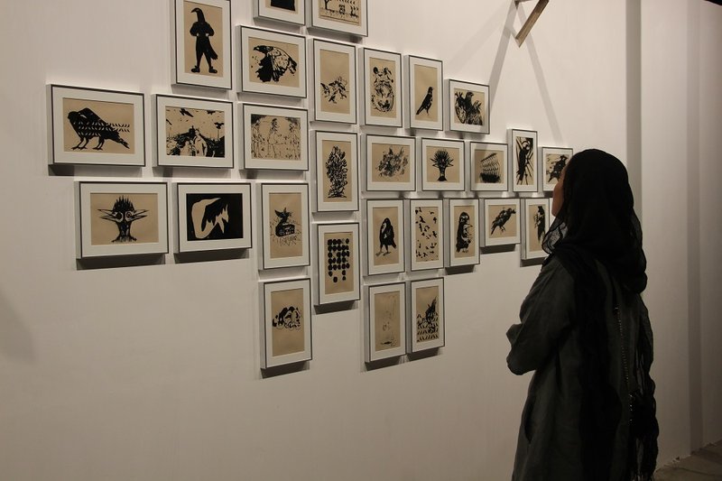 یک کلاغ چهل کلاغ، نمای چیدمان