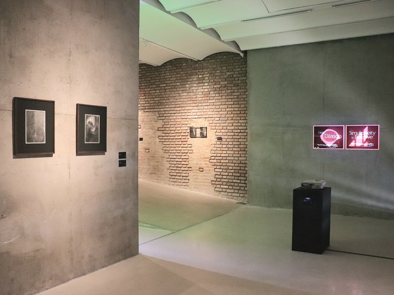 I Am Standing in the Middle of the Information Highway and Laughing – –, installation view