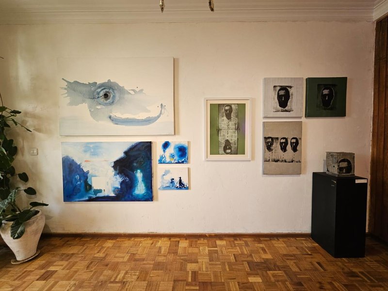 مزایده آثار هنری فضای معاصر آیریس, Installation view.
