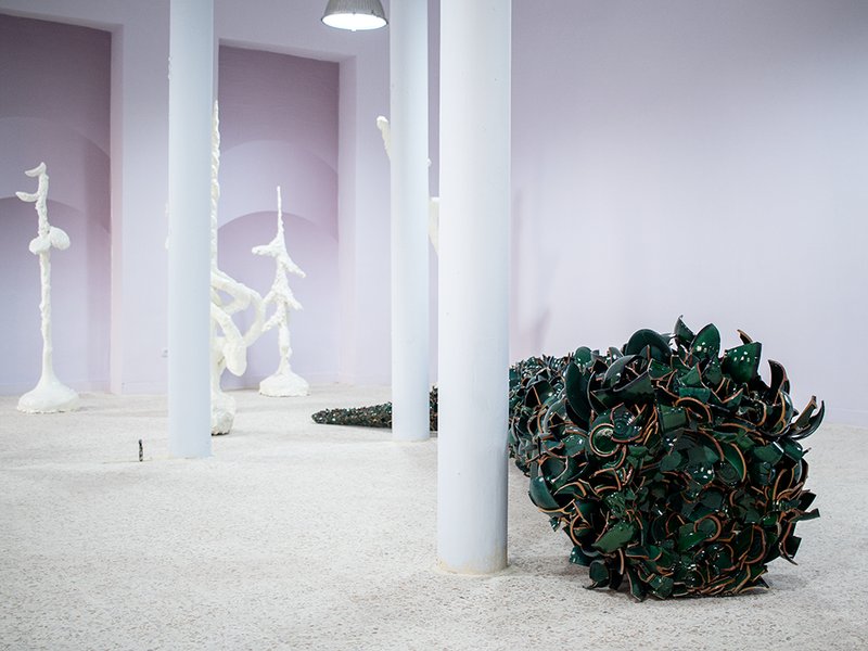 The Dinosaur Lost Her Bearings, installation view