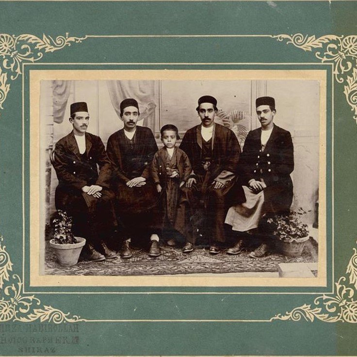 Historical Photographs: Remember Again - Online Vi