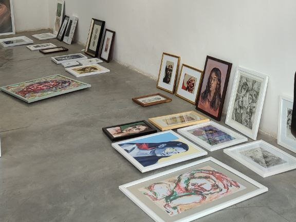 Sale 5, installation view