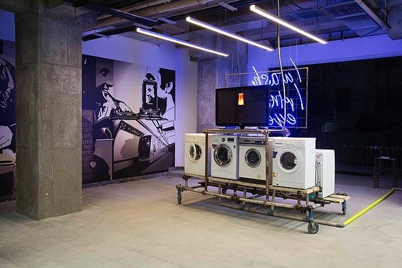 Pop-Up Clouds, installation view