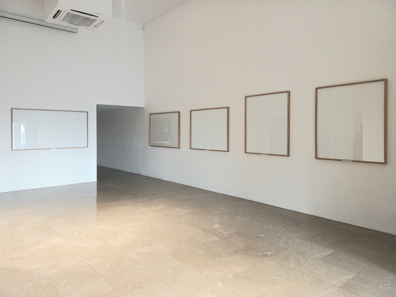 در ستایش زالی، نمای چیدمان