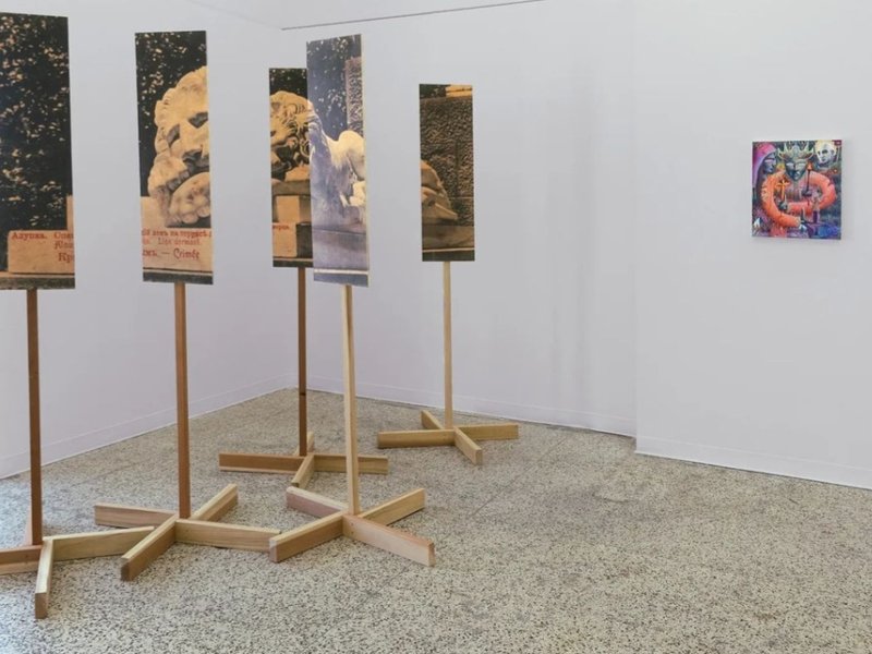 Mehmooni, installation view