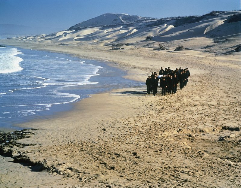 Shirin Neshat, Passage , 2001