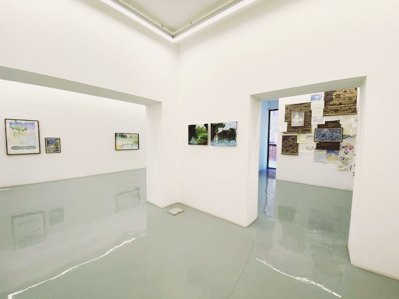 Bygone Glory, installation view