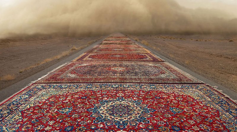 نقدی بر مجموعه‌ی «محدوده‌ی قرمز» اثر جلال سپهر 