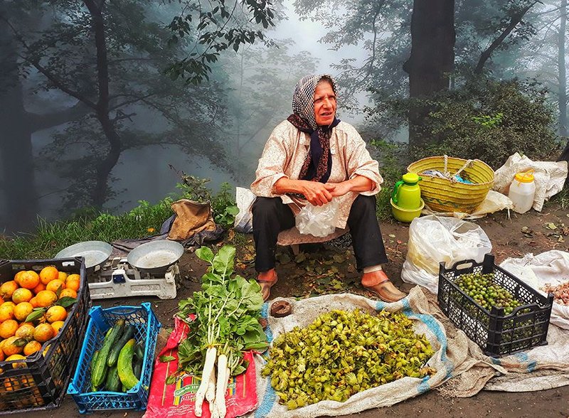 Akram Pilechian, The Seller, 0