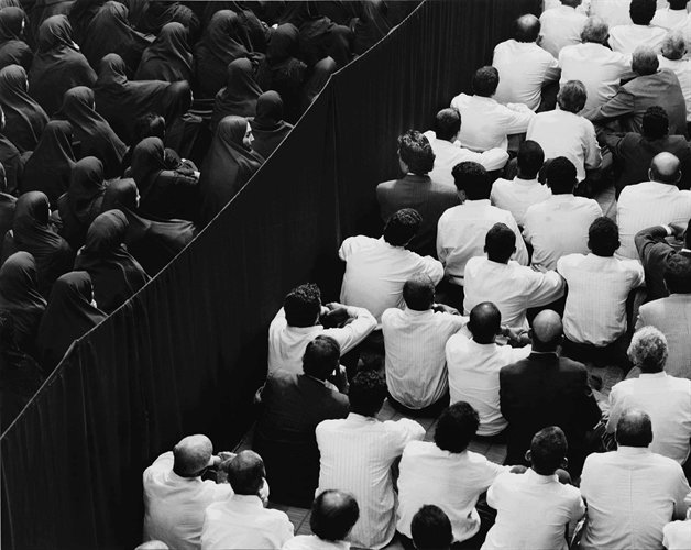 شیرین نشاط، جمعیت از پشت، کلوز آپ، 1379