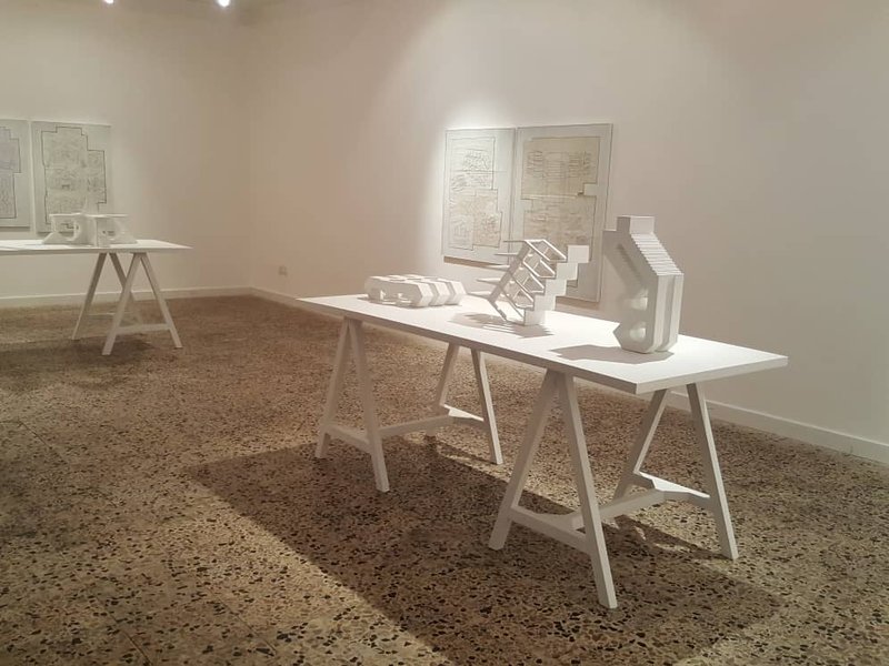 میان دو جهان، نمای چیدمان