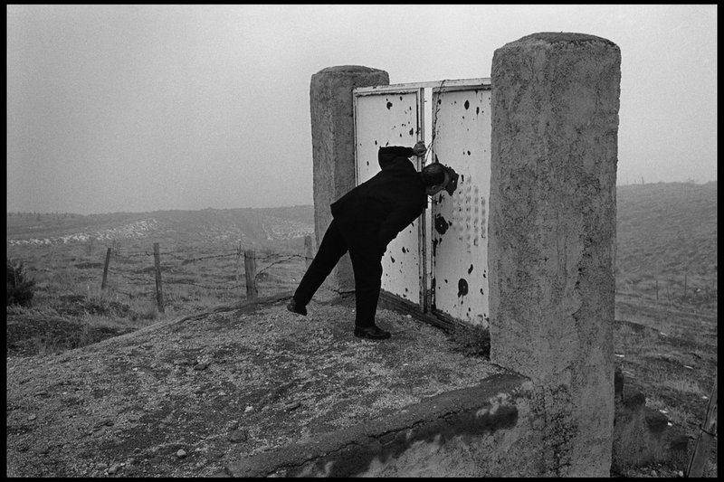 Abbas Attar, Iran, Abbas Kiarostami on the hills, 1997