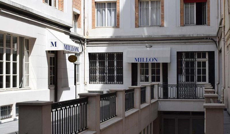 24 Artworks by Iranian Artists to Be Auctioned at Millon Auction House 